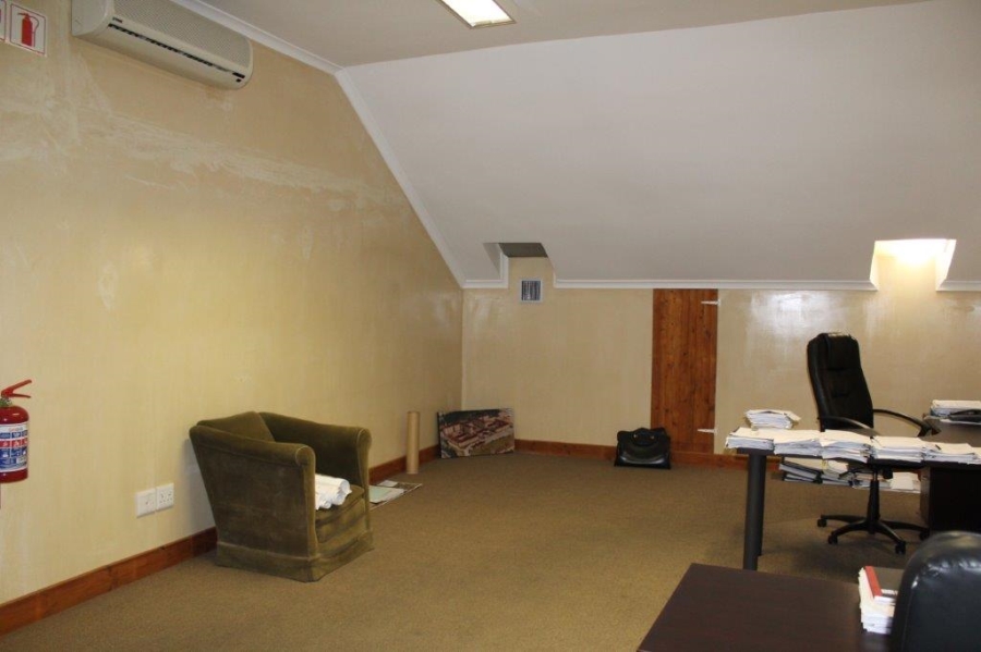 To Let commercial Property for Rent in Mowbray Western Cape